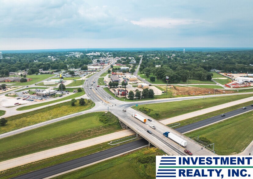 More Photos Of 60 Highway P, Cuba Freestanding For Sale