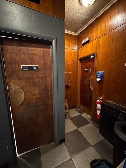 More Photos Of 572 2nd Ave, Troy Restaurant For Sale