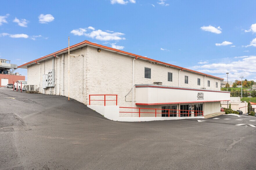 More Photos Of 1 Suburban Ct, Morgantown Office For Lease