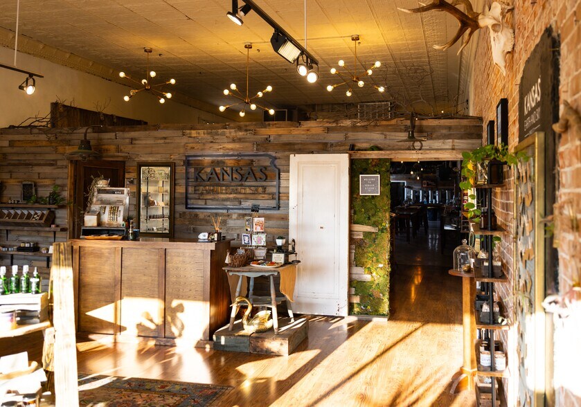 More Photos Of 23 N Main St, Ellinwood Storefront For Sale