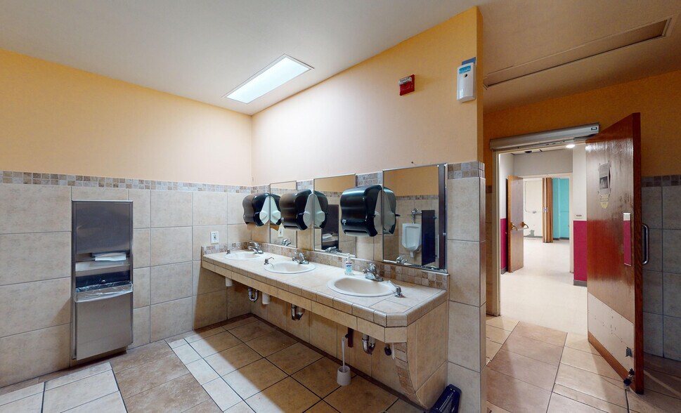 More Photos Of 3767 E Grant Rd, Tucson Office For Sale