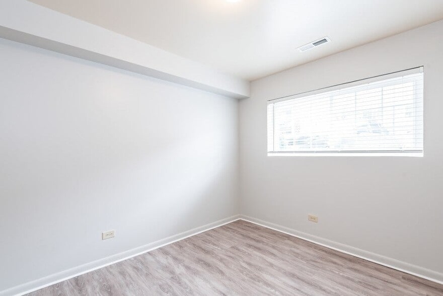 More Photos Of 2401 Arlington Blvd, Charlottesville Apartments For Sale