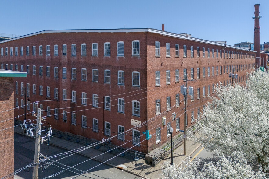 More Photos Of 104 Anawan St, Fall River Light Manufacturing For Lease
