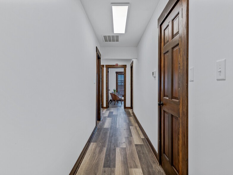 More Photos Of 5 Doctors Park, Asheville Medical For Lease