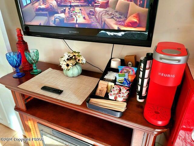 More Photos Of 2735 PA-390, Canadensis Hospitality For Sale