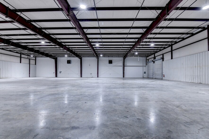 More Photos Of 1310 Capital Cir, Lawrenceville Warehouse For Sale