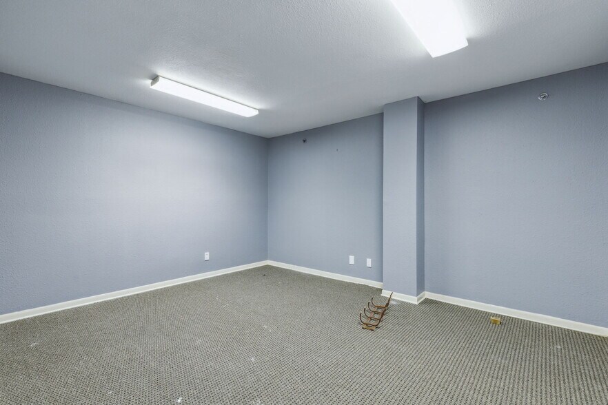 More Photos Of 351 Interstate Highway 30, Greenville Warehouse For Sale