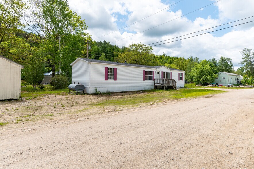 More Photos Of Golden Oaks Road, Albany Manufactured Housing Mobile Home Park For Sale
