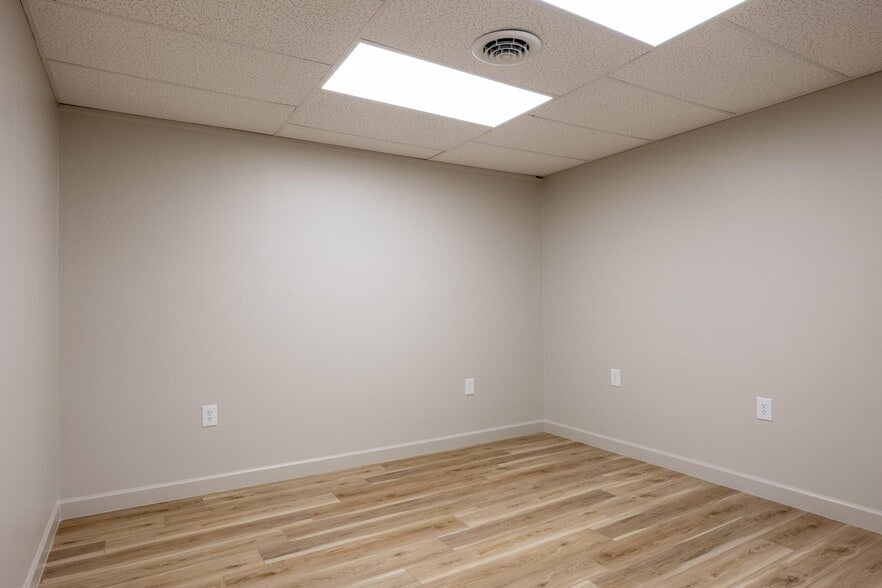 More Photos Of 175 NW Sequoia Rd, Cleveland Warehouse For Lease