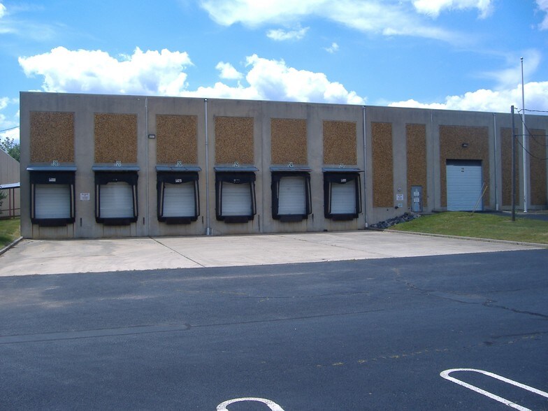 More Photos Of 17 Kimberly Rd, East Brunswick Warehouse For Lease