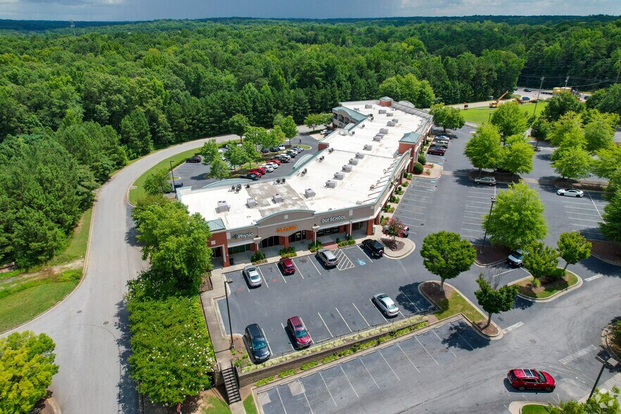 More Photos Of 560 Thornton Rd, Lithia Springs General Retail For Lease