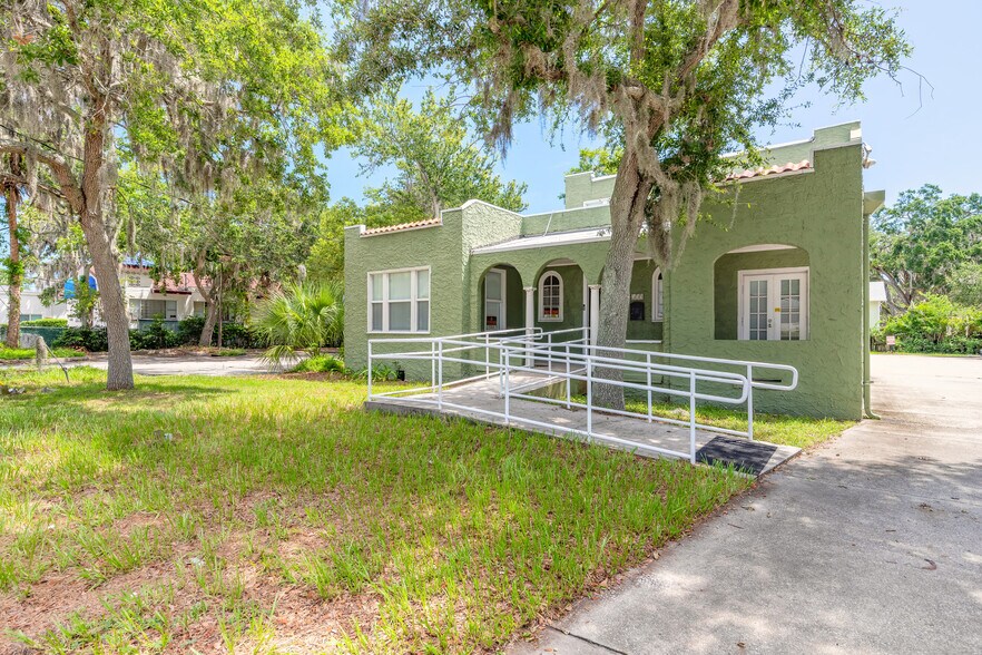 More Photos Of 519 S Ridgewood Ave, Daytona Beach Office For Sale