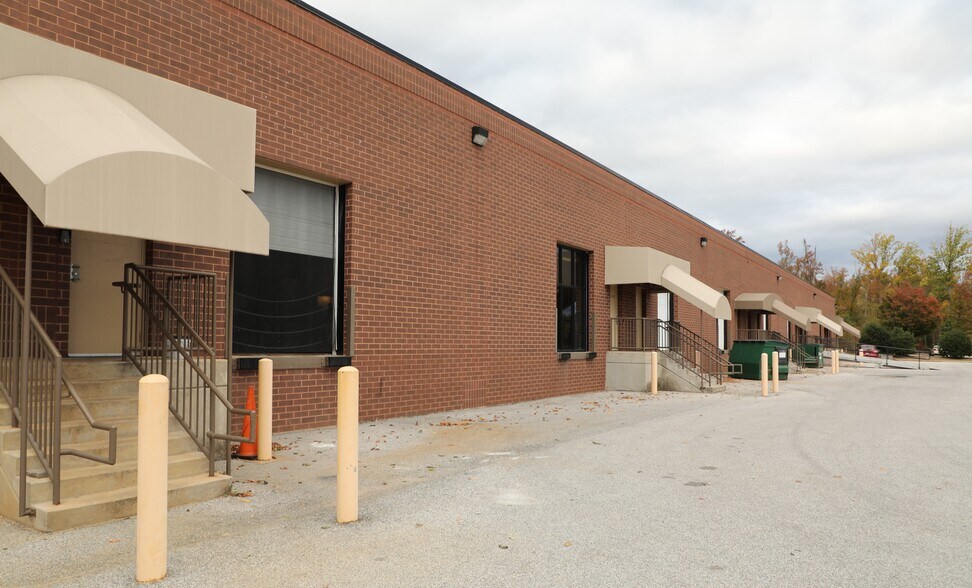 More Photos Of 2960 Technology Pl, Waldorf Research And Development For Lease