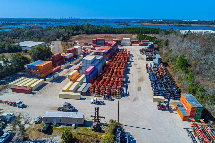 More Photos Of 10458 Alta Dr, Jacksonville Contractor Storage Yard For Lease