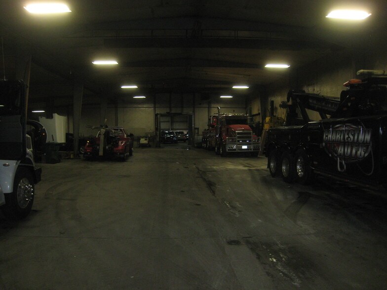 More Photos Of 500 Hunt Ave, Charleston Warehouse For Sale