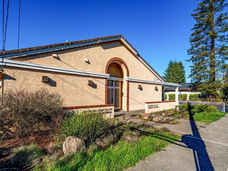More Photos Of 1105 University St, Healdsburg Religious Facility For Sale