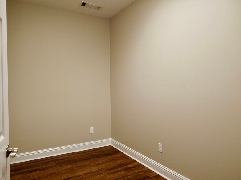 More Photos Of 2151 Eatonton Rd, Madison Office Residential For Lease