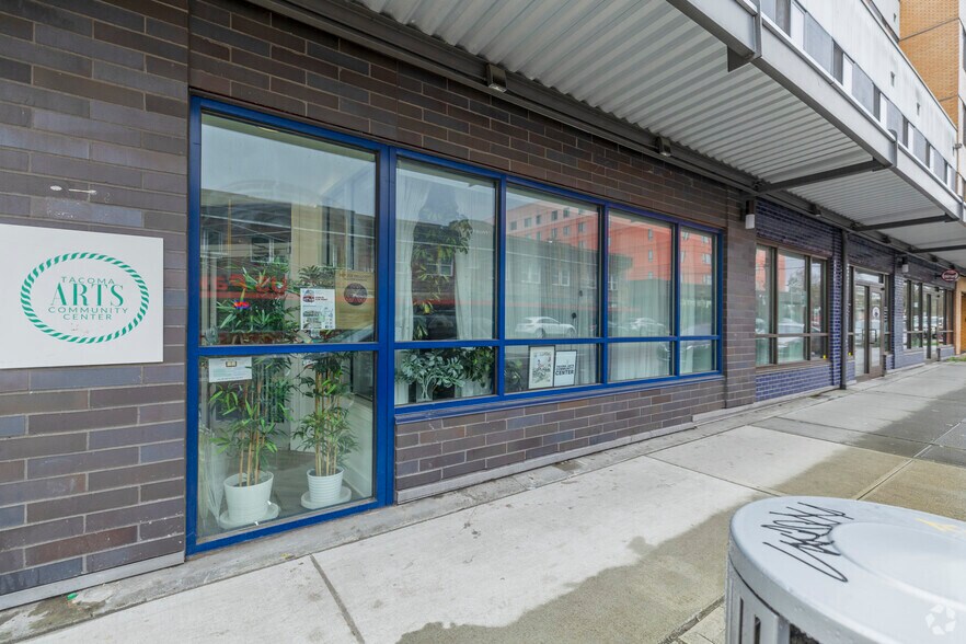 More Photos Of 1114 S 11th St, Tacoma Apartments For Lease