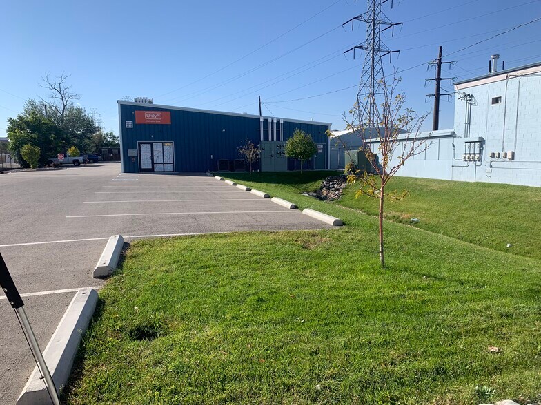 More Photos Of 6101-6115 Washington St, Denver Warehouse For Lease