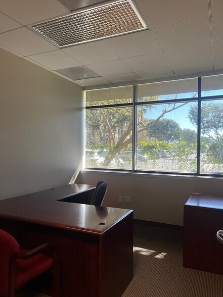 More Photos Of 1601 E Orangewood Ave, Anaheim Office For Lease