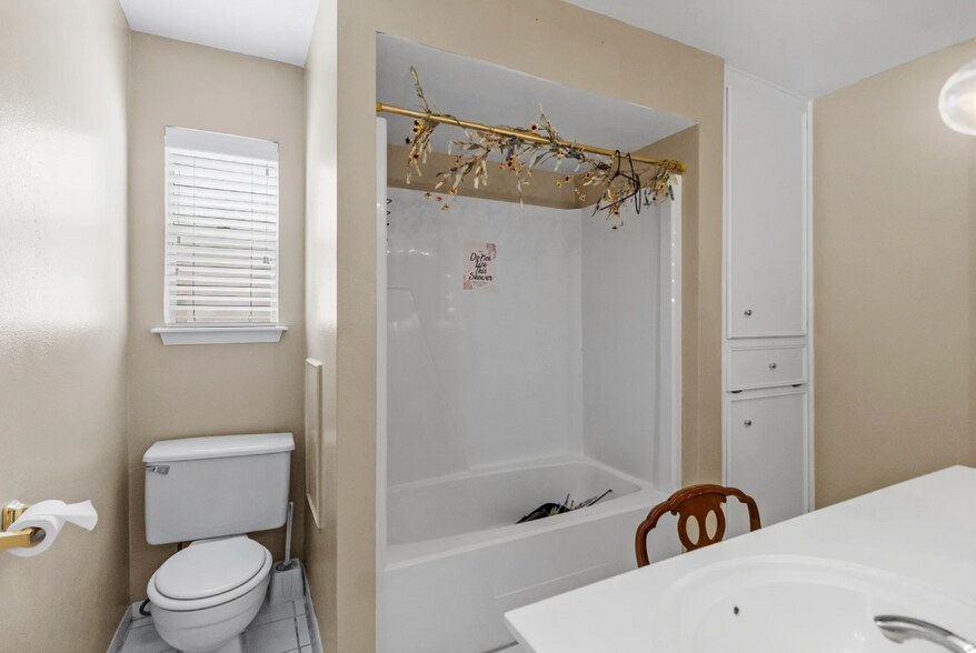 More Photos Of 25911 I-45, Spring Restaurant For Sale