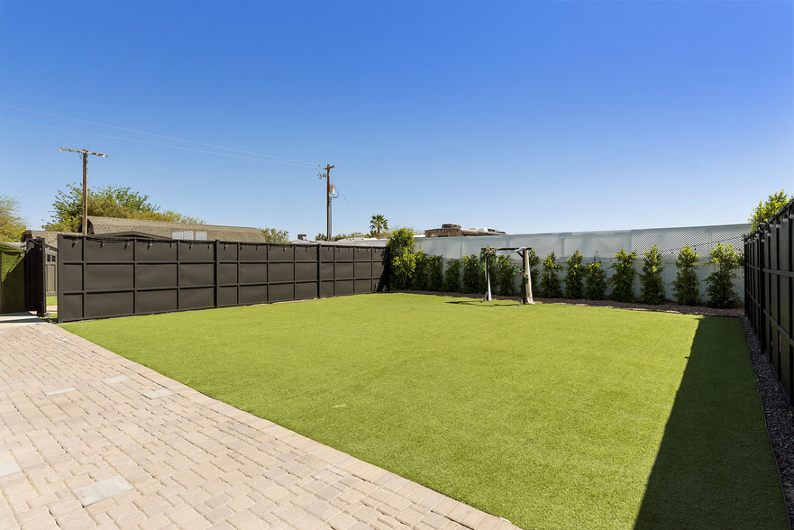 More Photos Of 8822 W Deer Valley Rd, Peoria Specialty For Sale