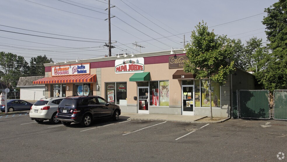 More Photos Of 36-38 Glen Head Rd, Glen Head Unknown For Lease