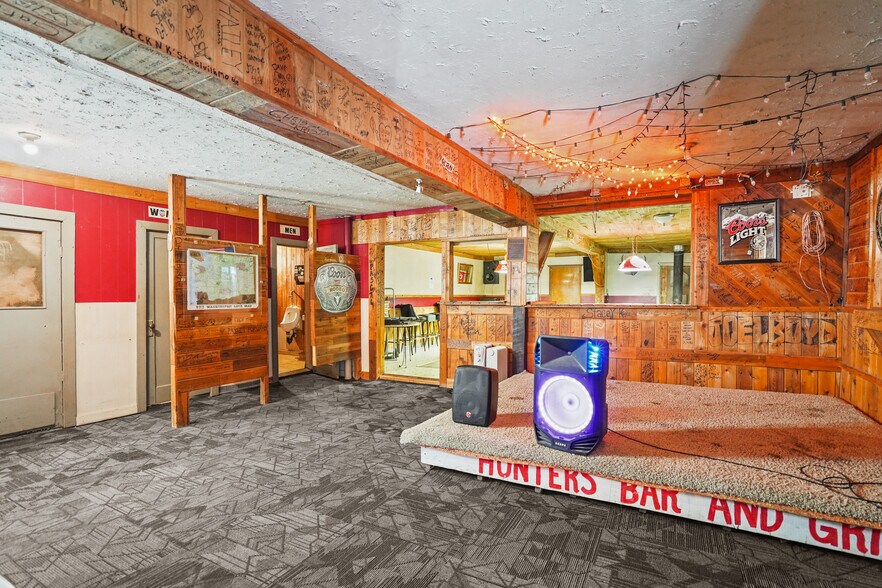 More Photos Of 4976 WA-25 Hwy, Hunters Bar For Sale