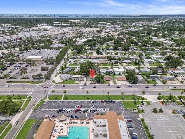 More Photos Of 2672 66th St N, Saint Petersburg Medical For Sale