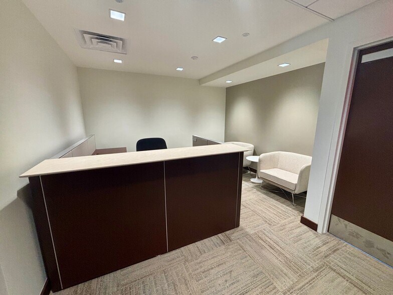 More Photos Of 841 E Hunting Park Ave, Philadelphia Medical For Lease