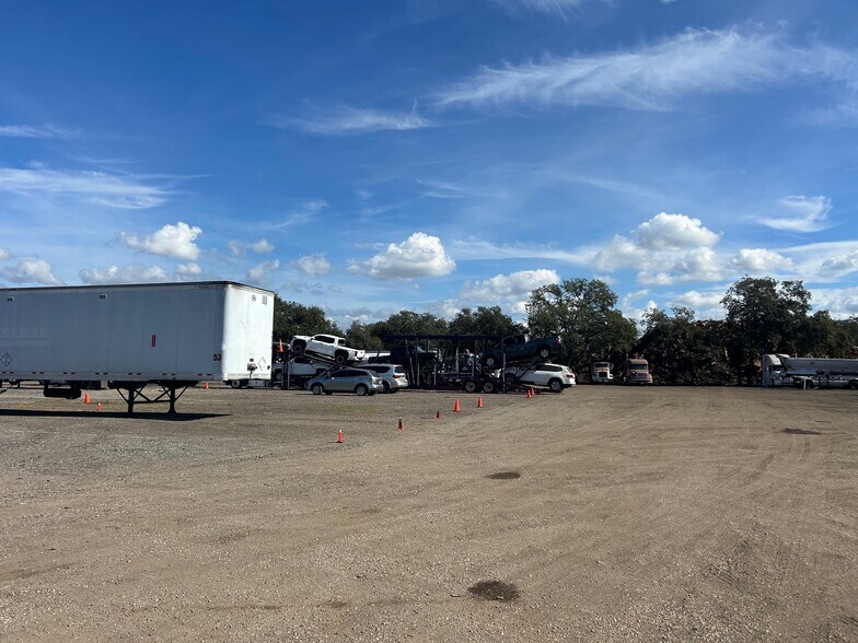 More Photos Of 5403 Causeway Blvd, Tampa Land For Lease