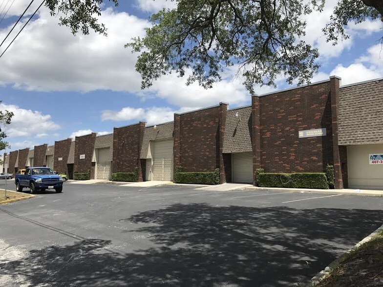 More Photos Of 6103-6119 Anno Ave, Orlando Warehouse For Lease