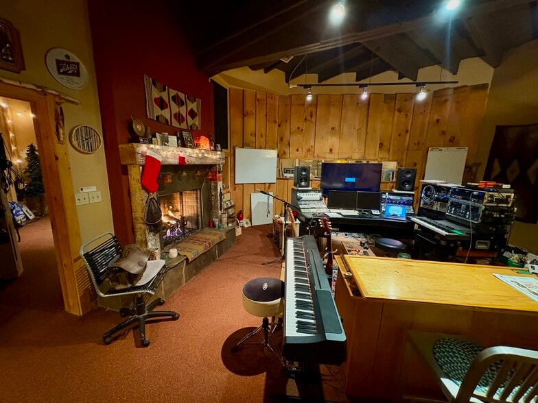 More Photos Of 347 National Ave NW, Grand Rapids Loft Creative Space For Sale