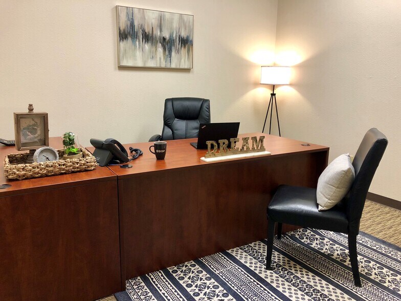 More Photos Of 1000 Heritage Center Cir, Round Rock Office For Sale