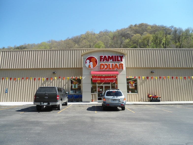 More Photos Of 715-1021 Virginia Ave, Welch General Retail For Lease