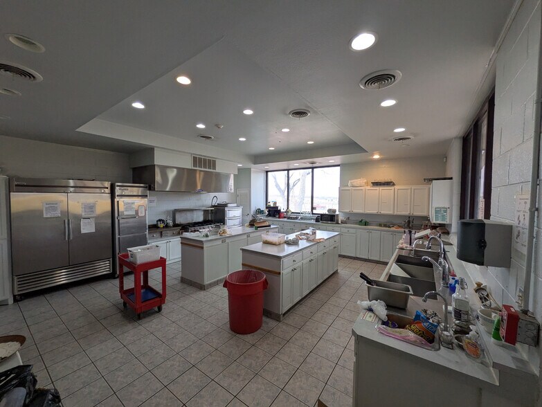 More Photos Of 4714 NW 4th Ave, Amarillo Religious Facility For Sale