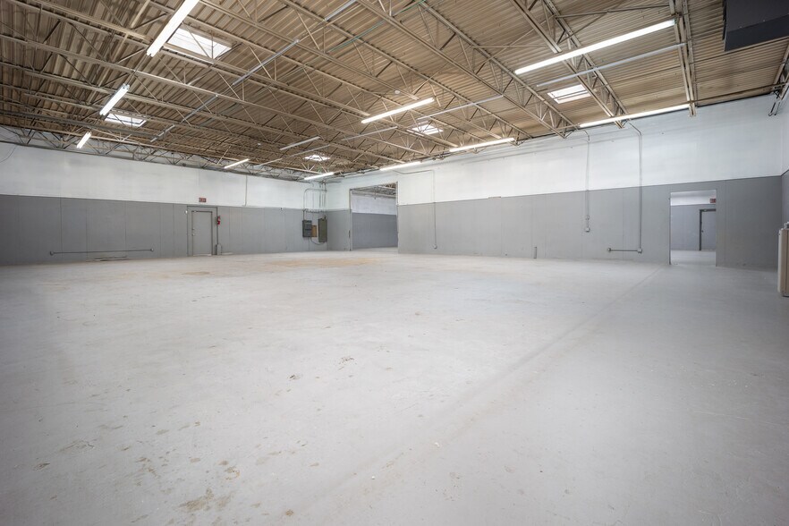 More Photos Of 3152 Broce Dr, Norman Light Manufacturing For Lease