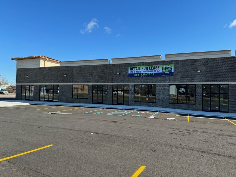More Photos Of 10-90 N Groesbeck Hwy, Mount Clemens Unknown For Lease