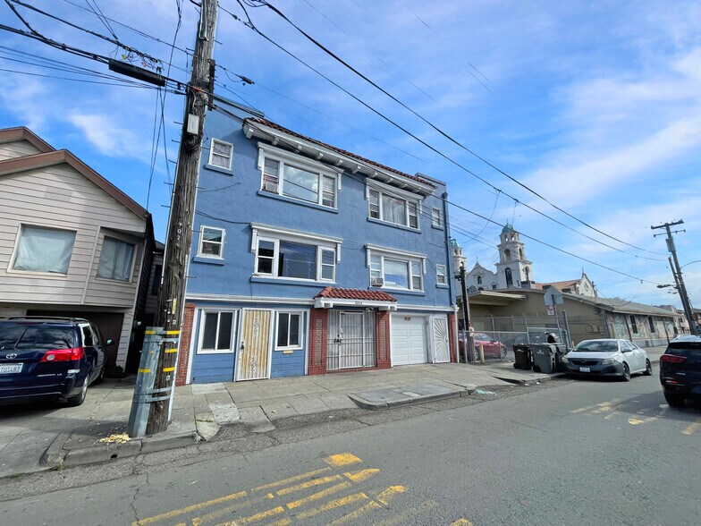More Photos Of 3314 Farnam St, Oakland Apartments For Sale