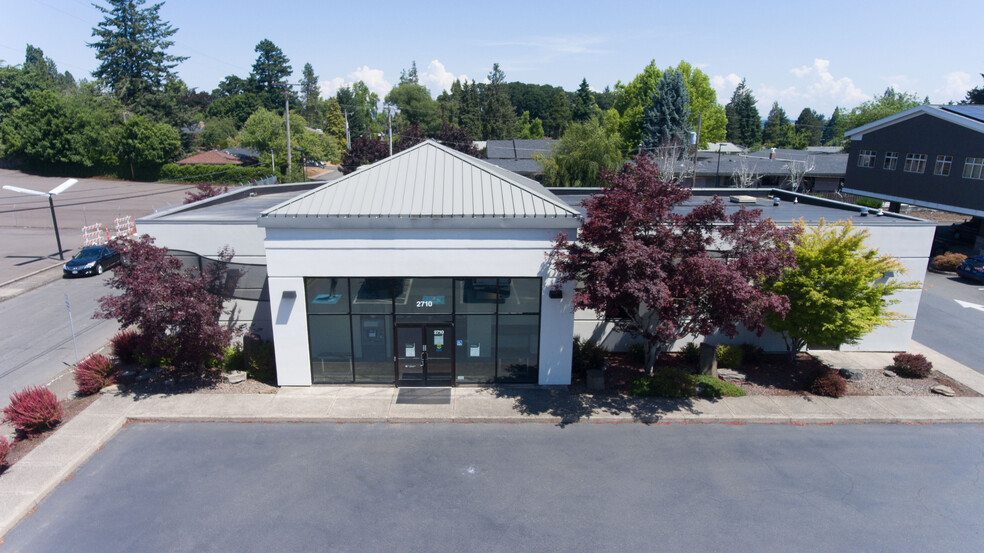 Primary Photo Of 2710 Commercial St SE, Salem Bank For Lease