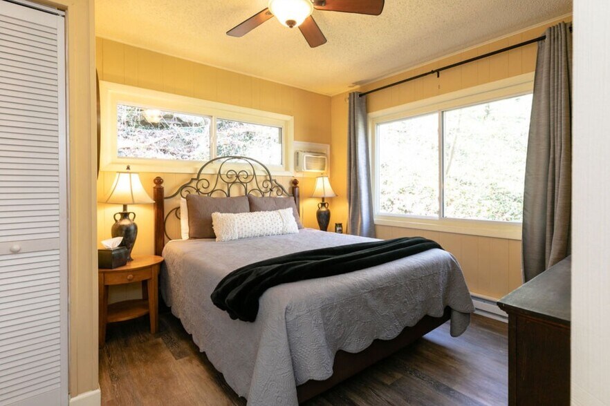 More Photos Of 7 N Delano Rd, Asheville Apartments For Sale