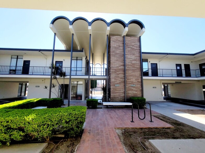 More Photos Of 3840 Woodruff Ave, Long Beach Medical For Lease