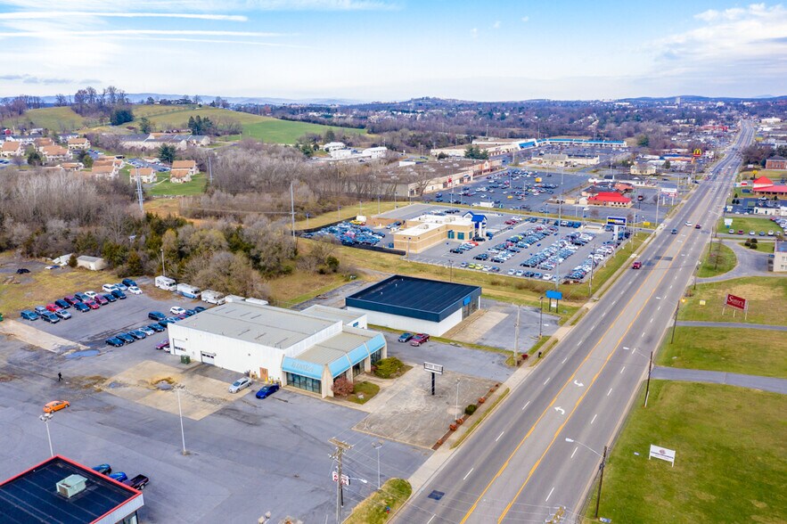 More Photos Of 2675 S Main St, Harrisonburg Auto Dealership For Lease