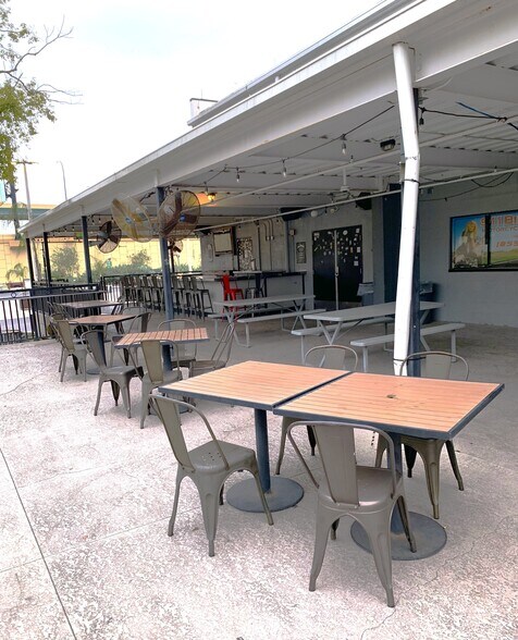 More Photos Of 100 W Livingston St, Orlando Restaurant For Lease