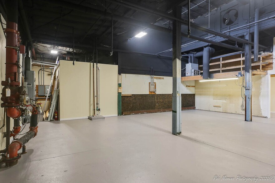 More Photos Of 17-19 Hayward St, Ipswich Manufacturing For Lease