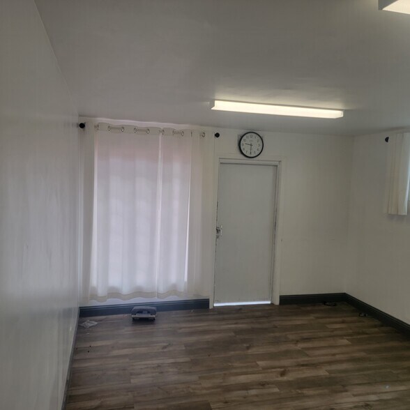 More Photos Of 1303 Carlson, Richmond Storefront Retail Residential For Sale