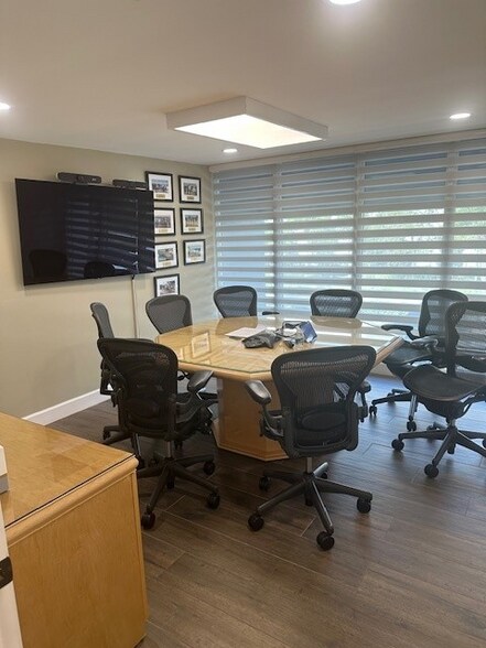 More Photos Of 16115 SW 117th Ave, Miami Showroom For Sale