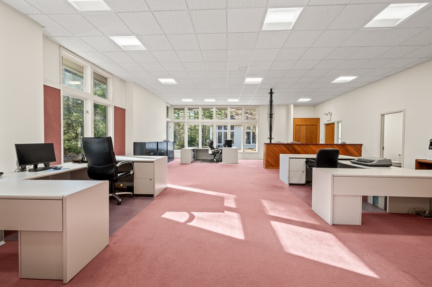 More Photos Of 72 W Stafford Rd, Stafford Springs Medical For Sale