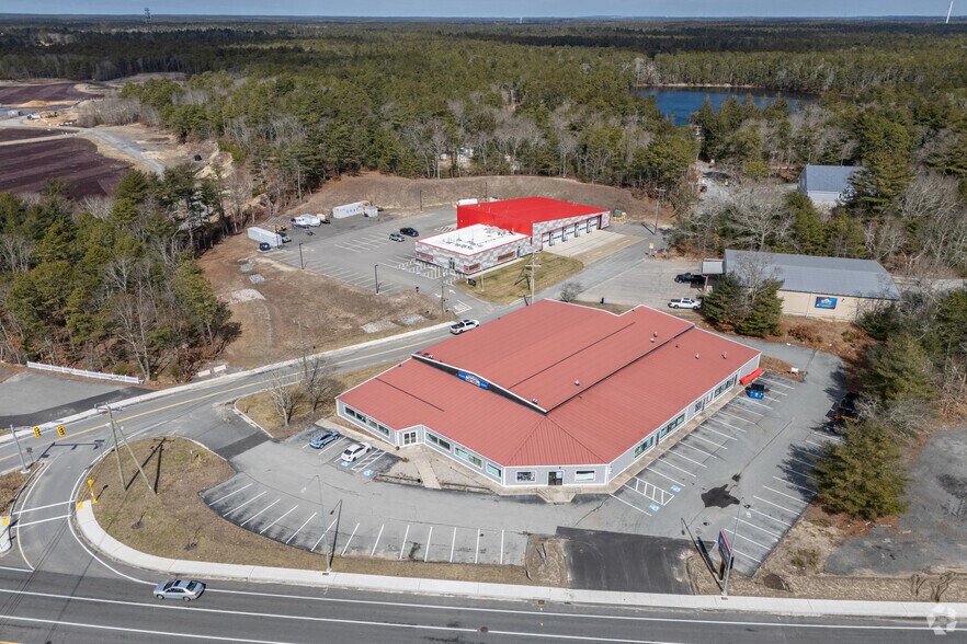 More Photos Of 3074 Cranberry Hwy, East Wareham Freestanding For Lease