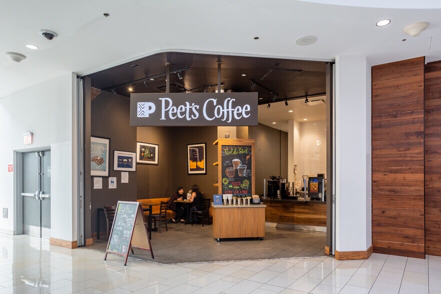 More Photos Of 1106-2195 Glendale Galleria, Glendale Unknown For Lease